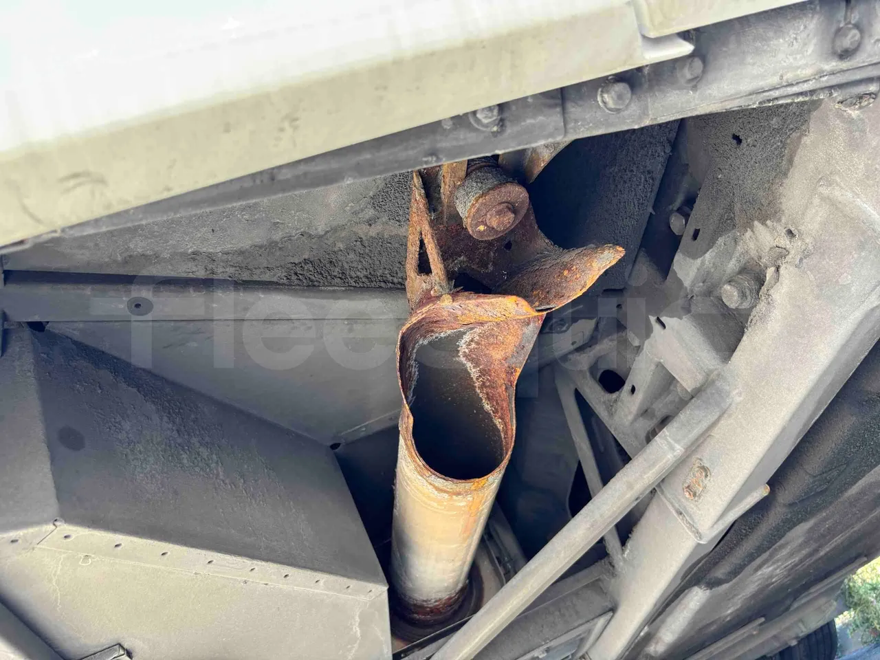 Setra S516 - Exhaust
