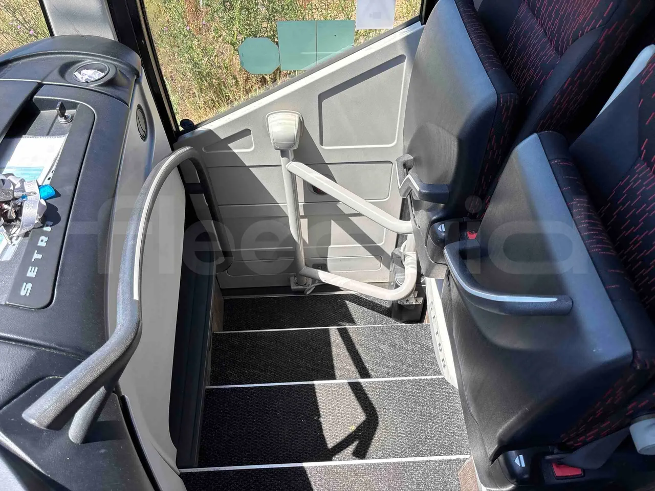 Setra S516 - handrails photo