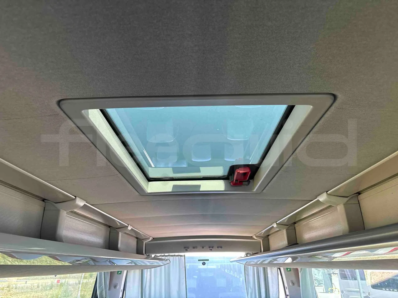 Setra S516 - Roof Hatch 2