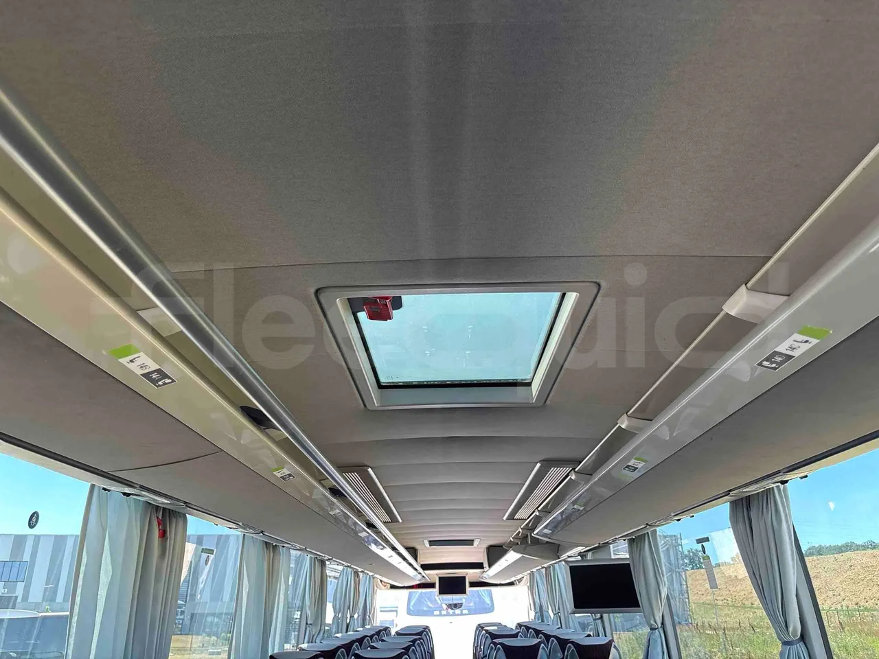 Setra S516 - Overhead Compartments