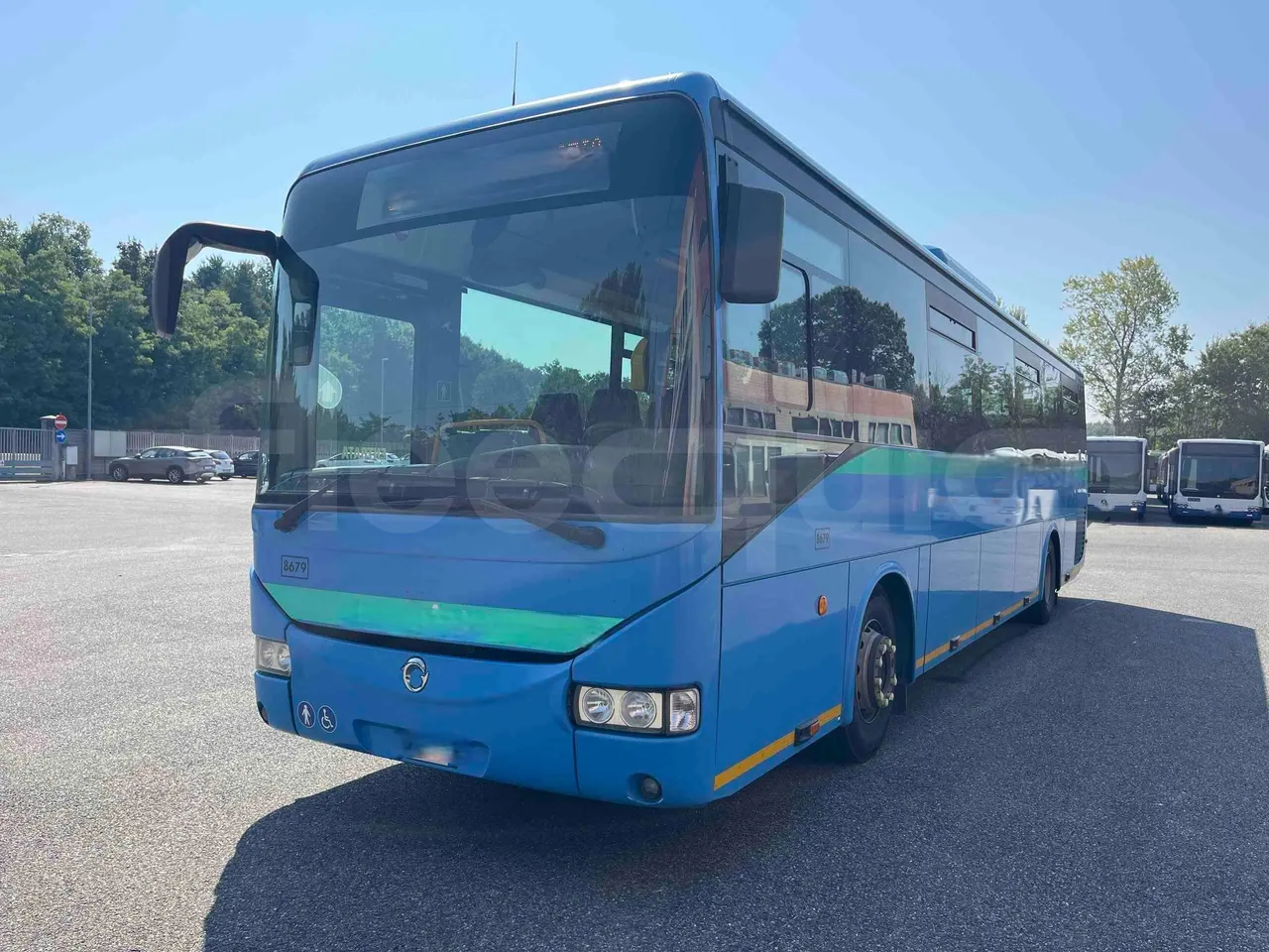 Iveco Crossway - 3/4 Front Left Side