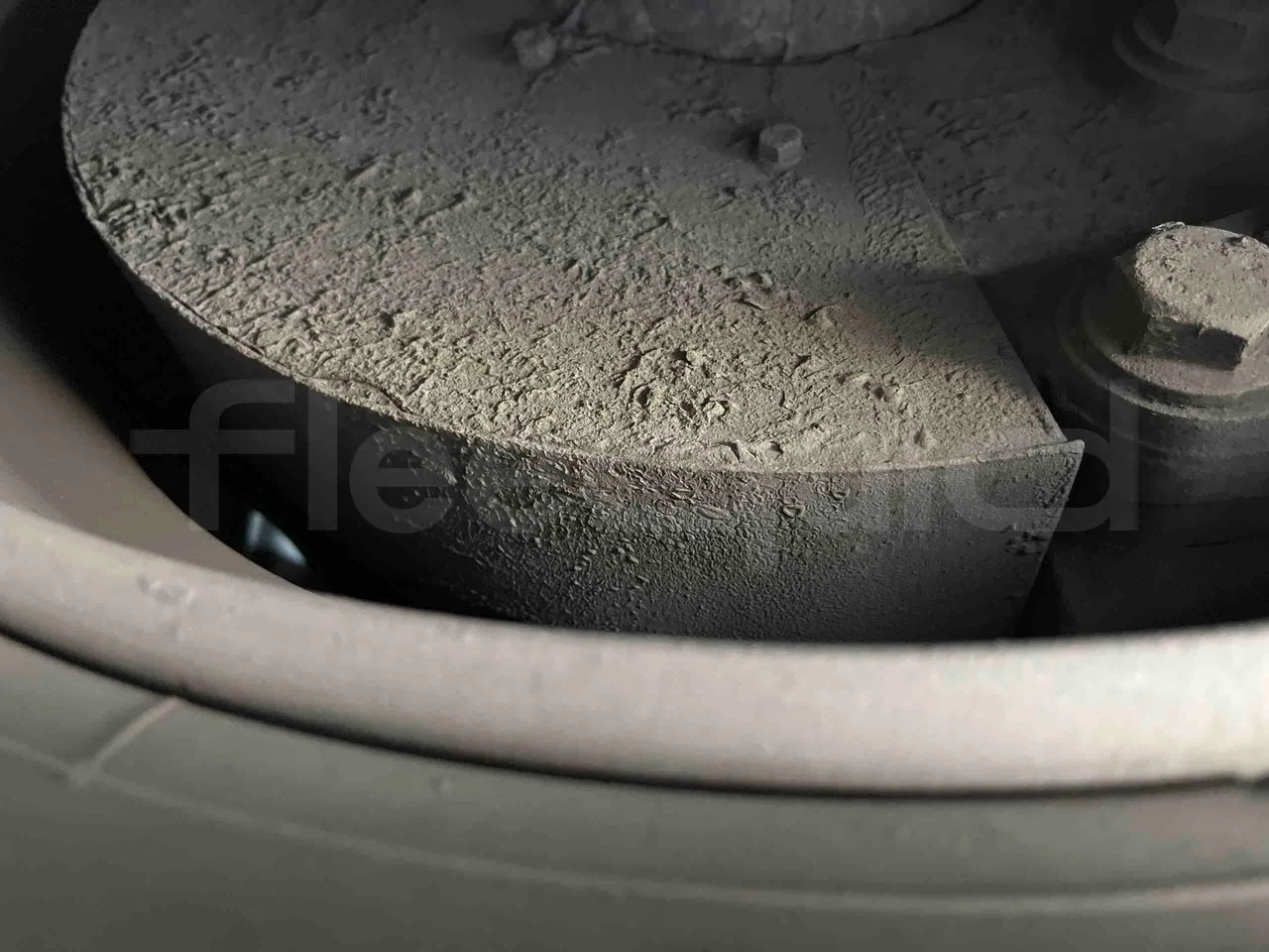 Iveco Crossway - Second Axle Discs Right Side