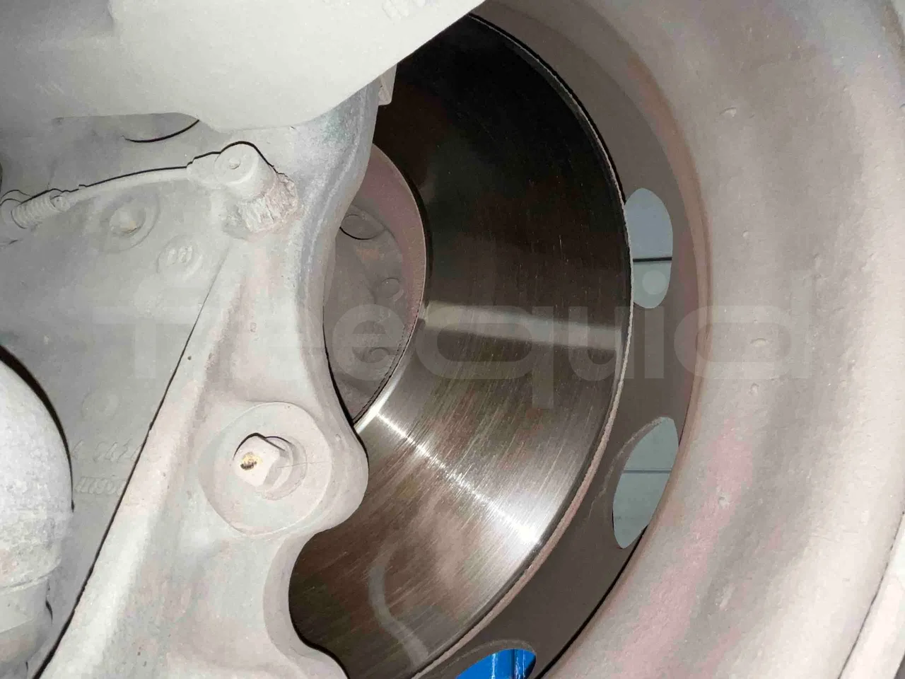 Iveco Crossway - First Axle Discs Right Side