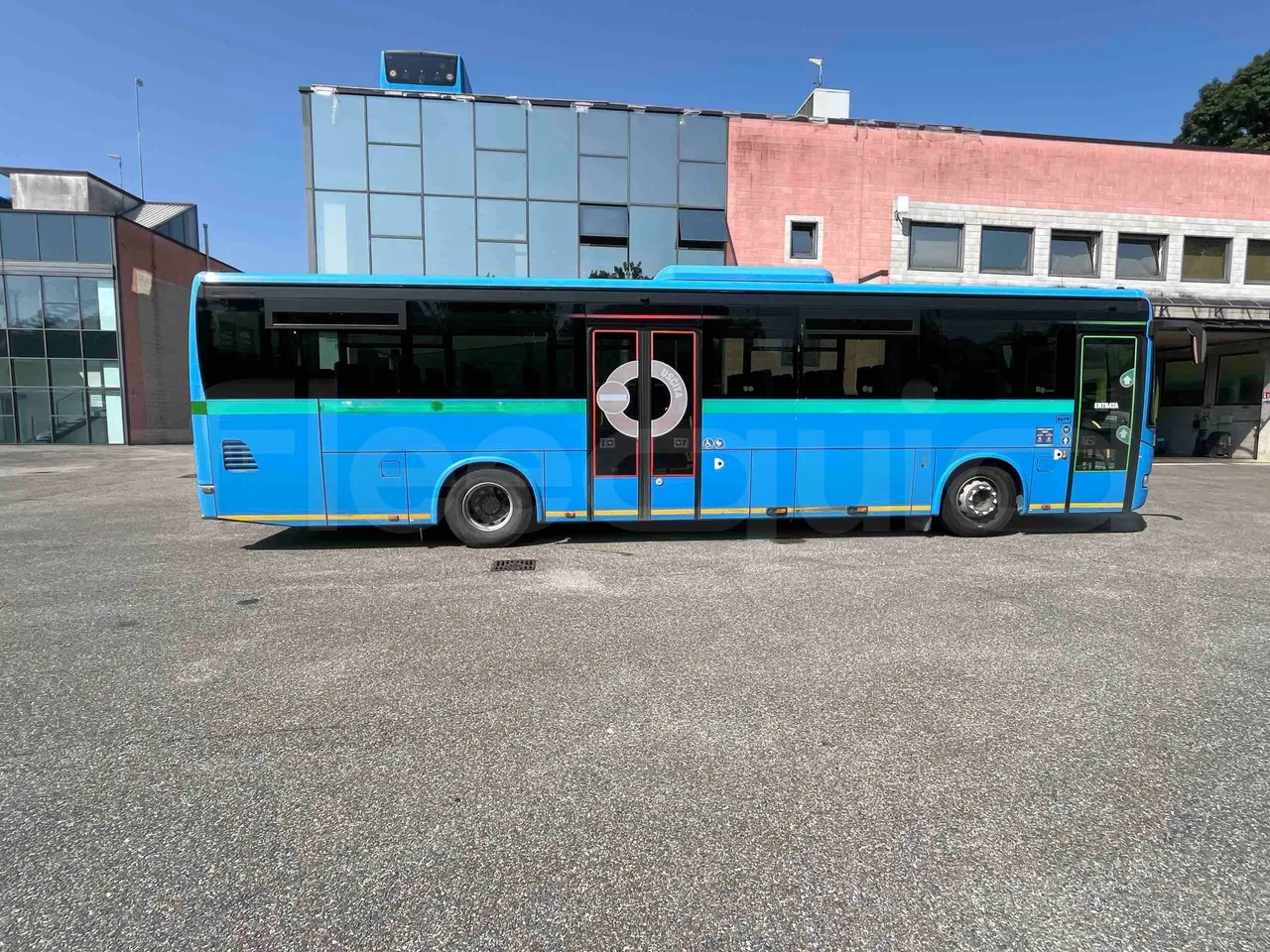 Iveco Crossway - Right Side