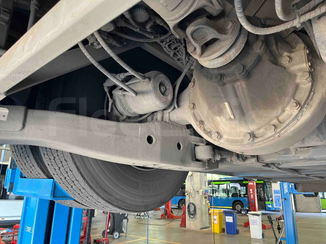 Iveco Crossway - Third Axle Right Side