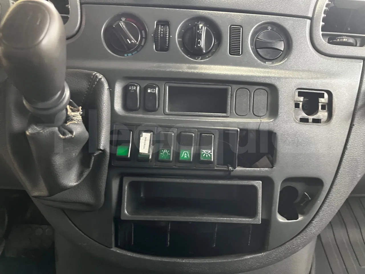 Mercedes-Benz Sprinter AGMB 416CDI/ Euro 3 - 115kW - 6.995 Mt - radio accessories photo