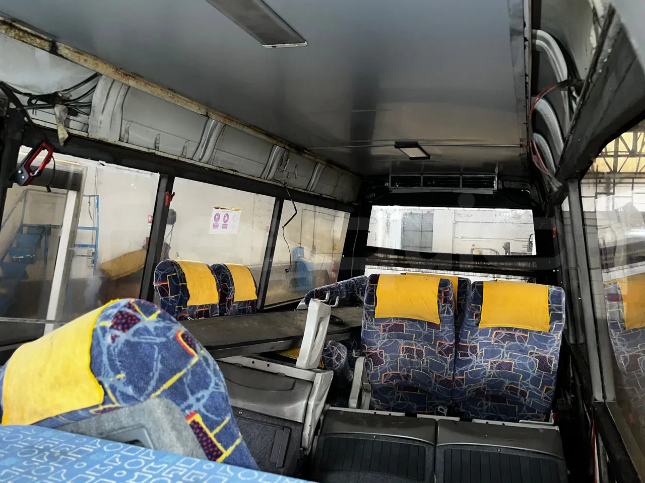 Mercedes-Benz Sprinter AGMB 416CDI/ Euro 3 - 115kW - 6.995 Mt - single seat detail