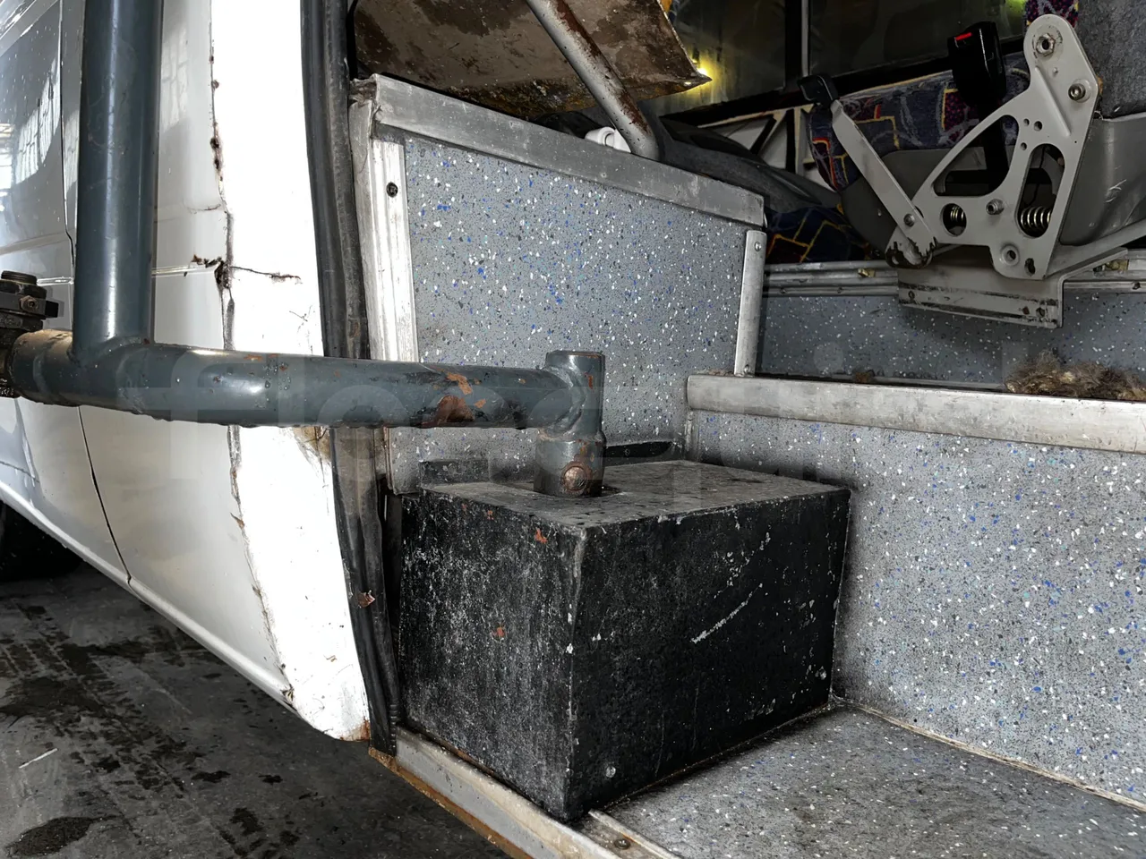 Mercedes-Benz Sprinter AGMB 416CDI/ Euro 3 - 115kW - 6.995 Mt - door mechanism photo