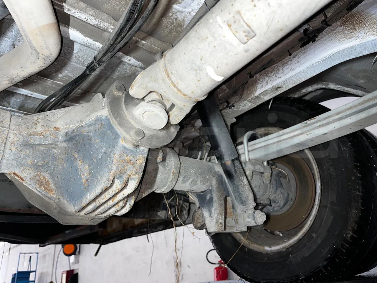 Mercedes-Benz Sprinter AGMB 416CDI/ Euro 3 - 115kW - 6.995 Mt - driveshaft photo