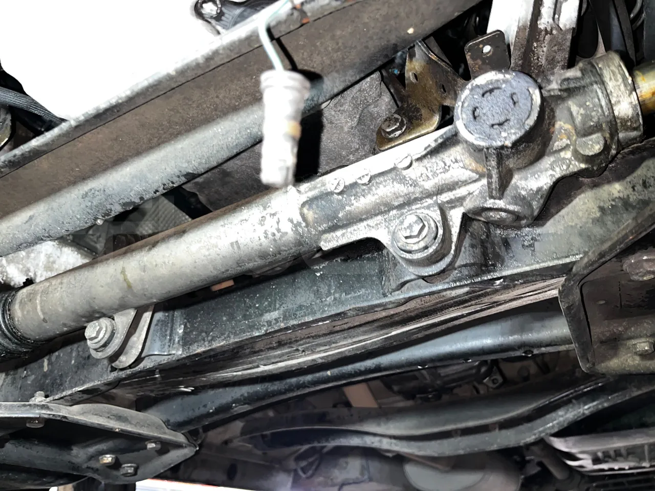 Mercedes-Benz Sprinter AGMB 416CDI/ Euro 3 - 115kW - 6.995 Mt - front axle central