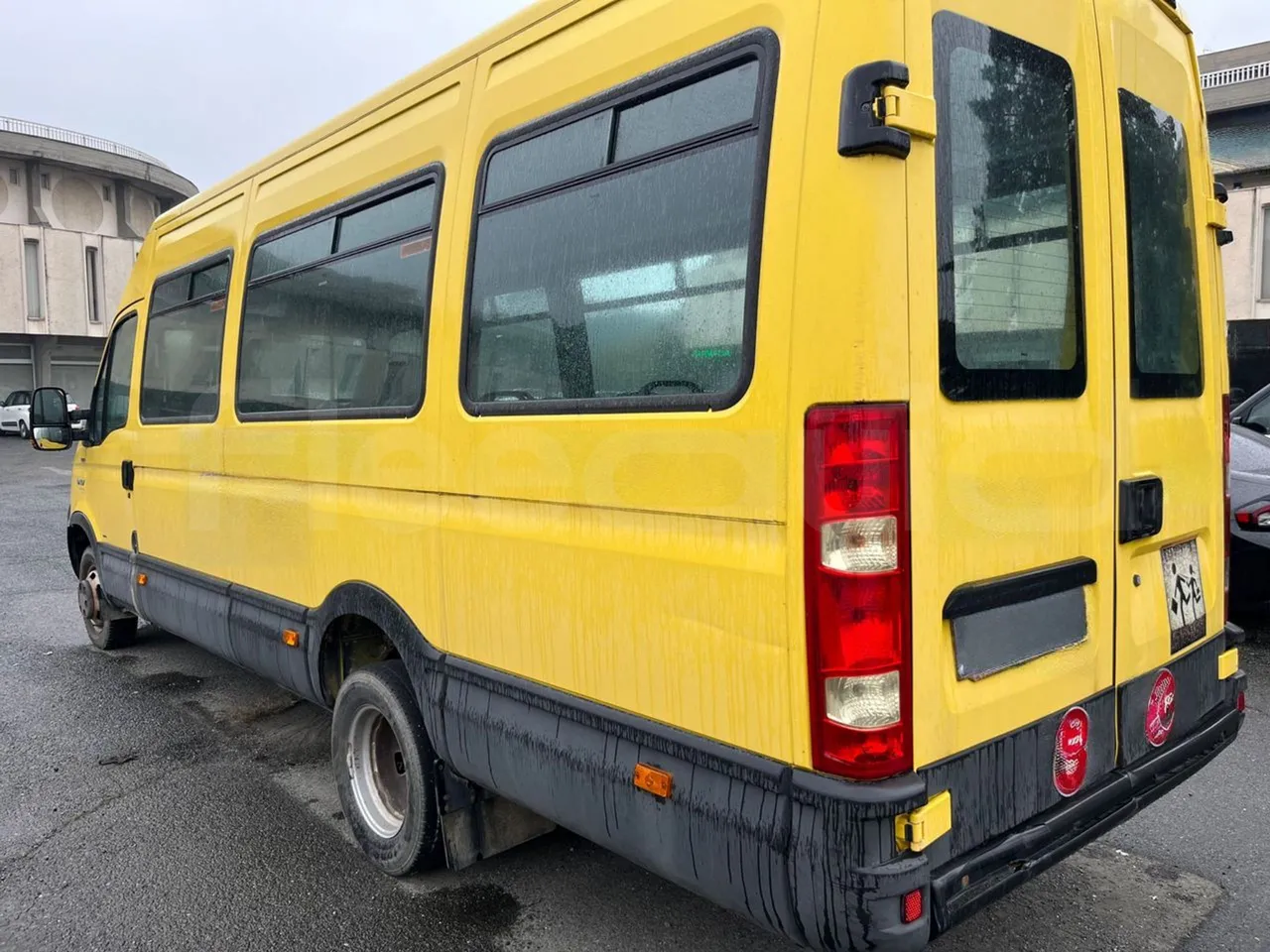 Iveco A50 A50-E4-21-B/ Euro 4 - 130 Kw - 6,948 Mt - 3/4 left rear side