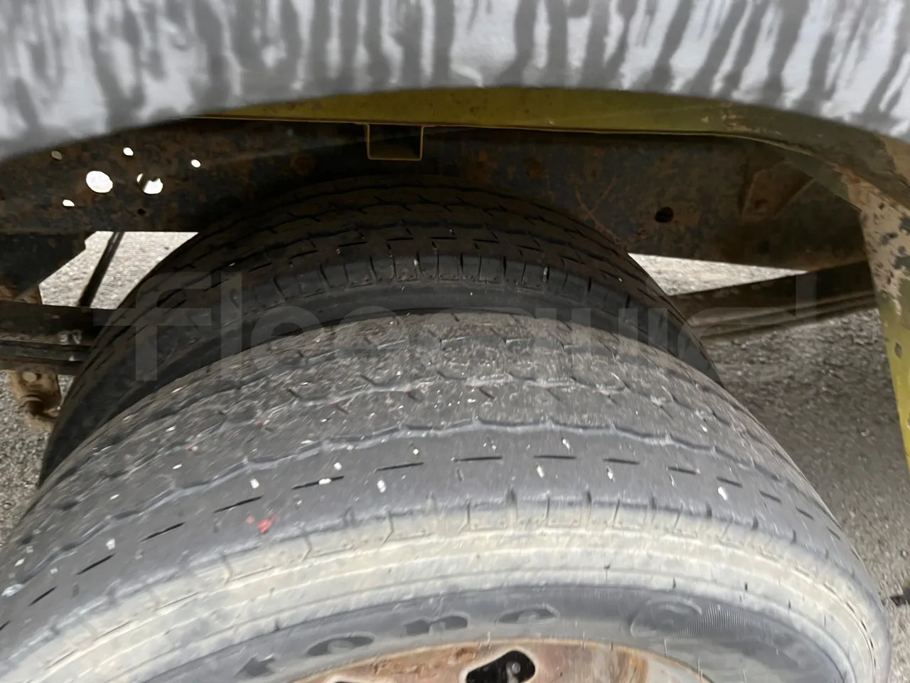 Iveco A50 A50-E4-21-B/ Euro 4 - 130 Kw - 6,948 Mt - tread condition second axle tires right