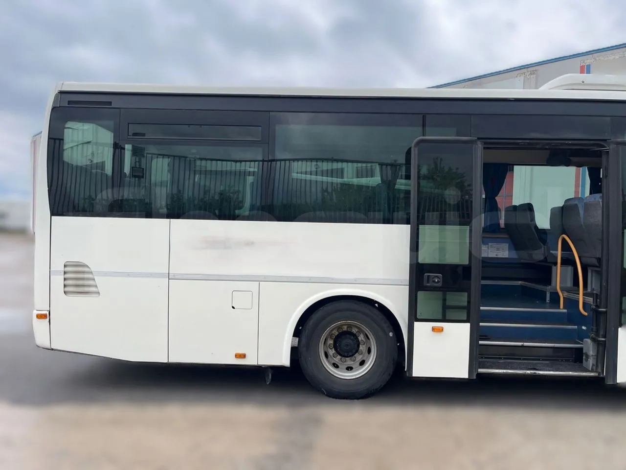 Iveco Crossway SFR160 - Euro5 - 243kW - 12.760mt - front door 3 open