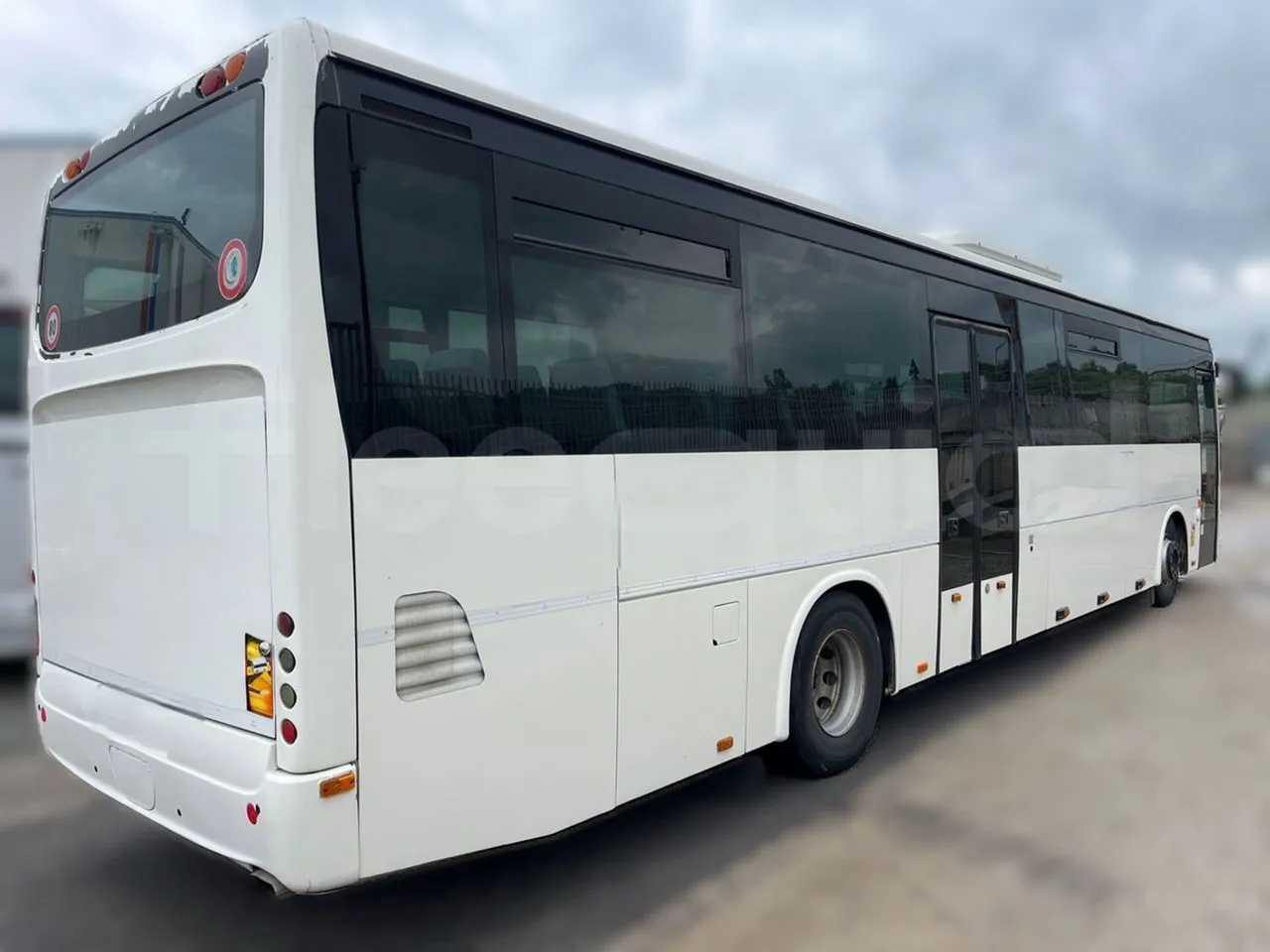 Iveco Crossway SFR160 - Euro5 - 243kW - 12.760mt - 3/4 right rear doors closed