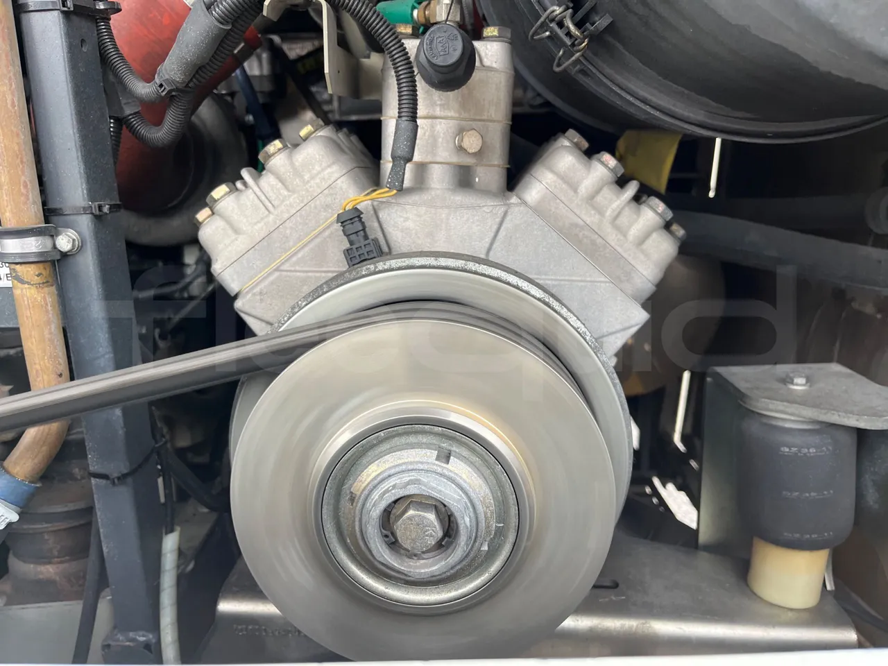 Iveco Crossway SFR160 - Euro5 - 243kW - 12.760mt - air conditioning compressor