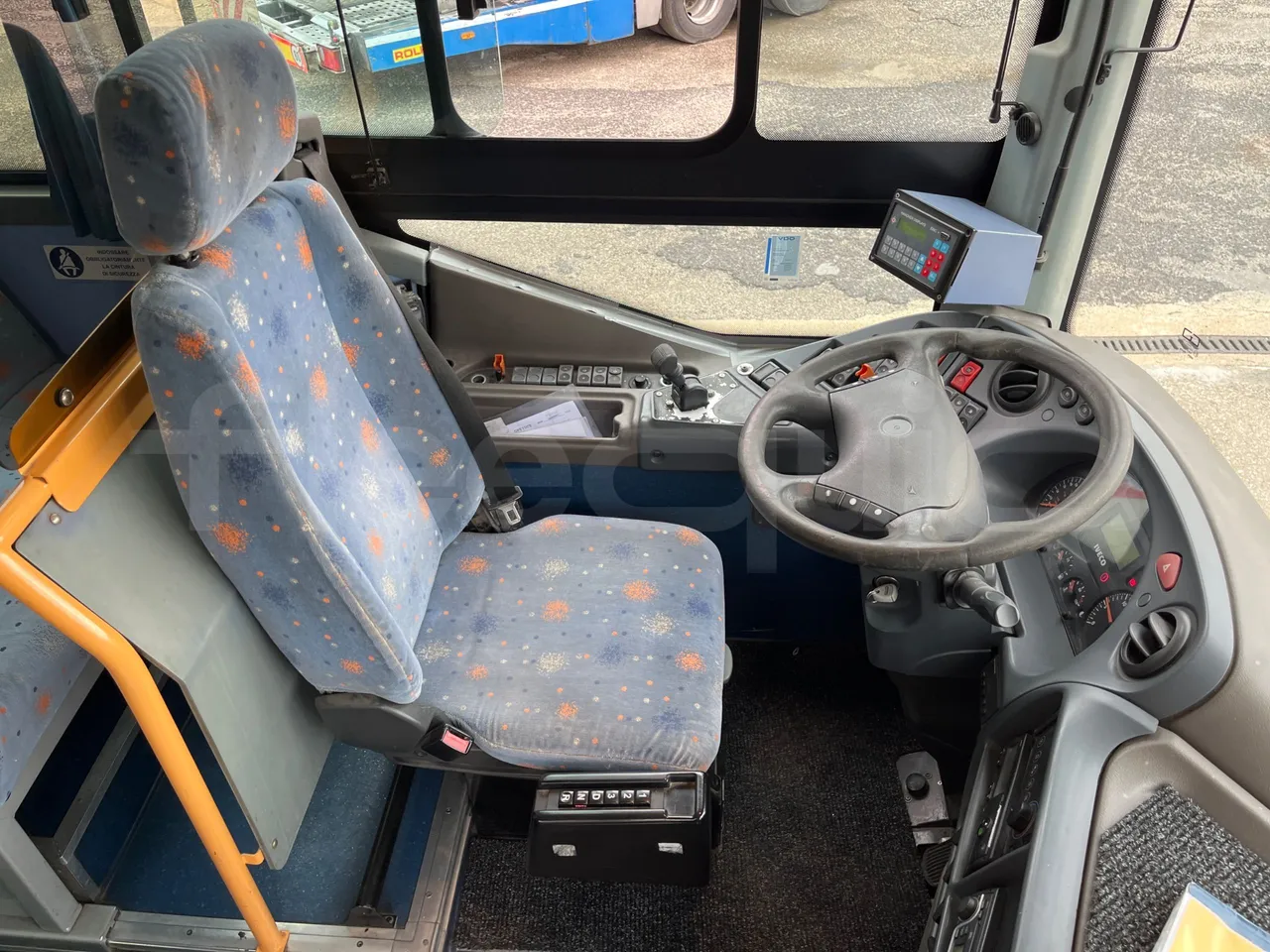 Iveco Crossway SFR160 - Euro5 - 243kW - 12.760mt - driver's seat photo