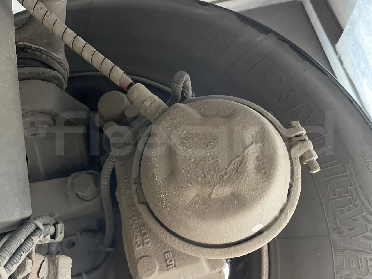 Iveco Crossway SFR160 - Euro5 - 243kW - 12.760mt - front brake calipers right