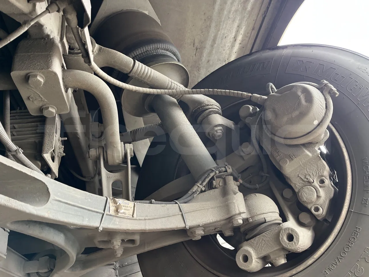 Iveco Crossway SFR160 - Euro5 - 243kW - 12.760mt - front shock absorbers right