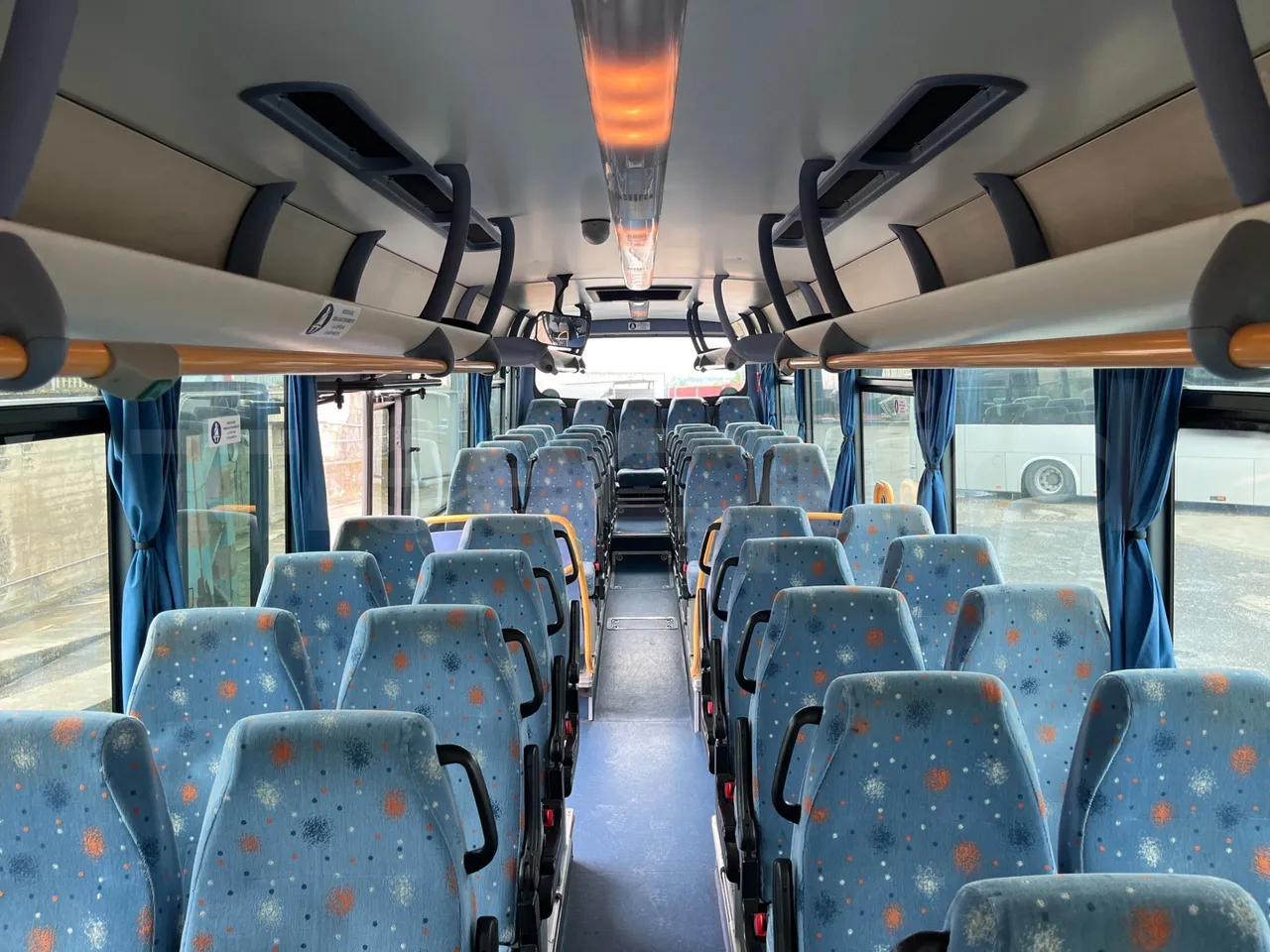 Iveco Crossway SFR160 - Euro5 - 243kW - 12.760mt - reverse view middle aisle