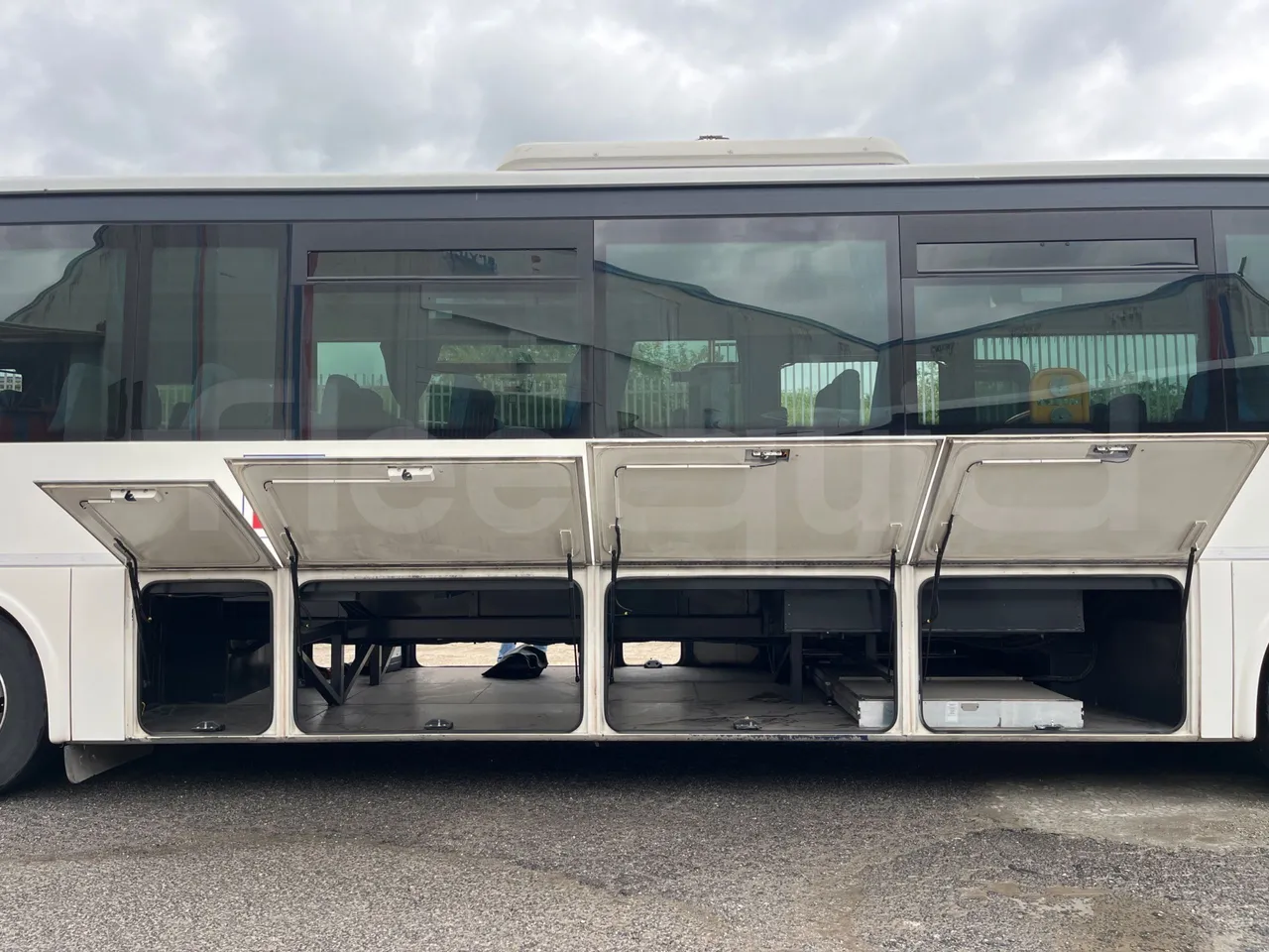 Iveco Crossway SFR160 - Euro5 - 243kW - 12.760mt - luggage rack photo