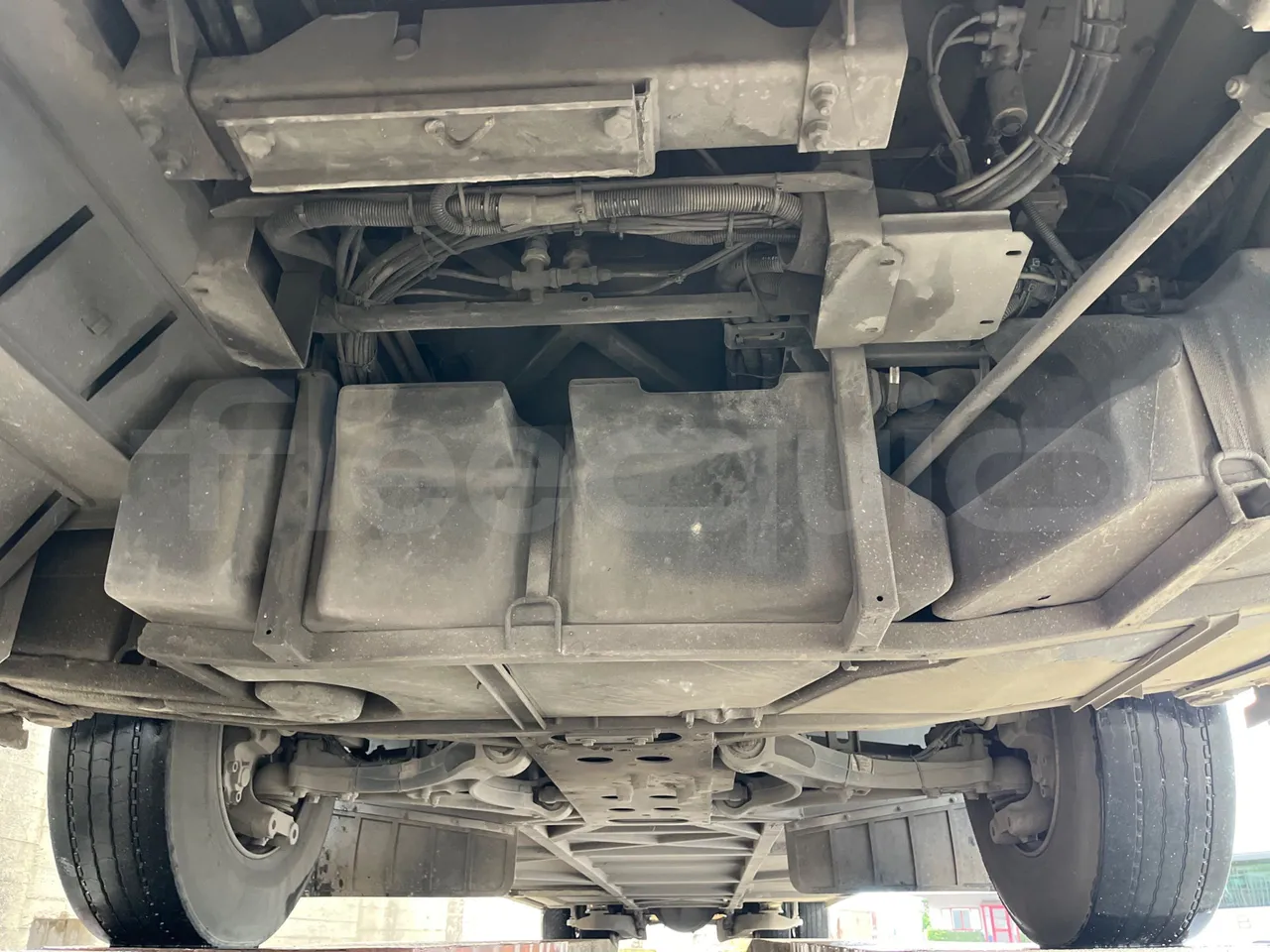 Iveco Crossway SFR160 - Euro5 - 243kW - 12.760mt - front undercarriage from front