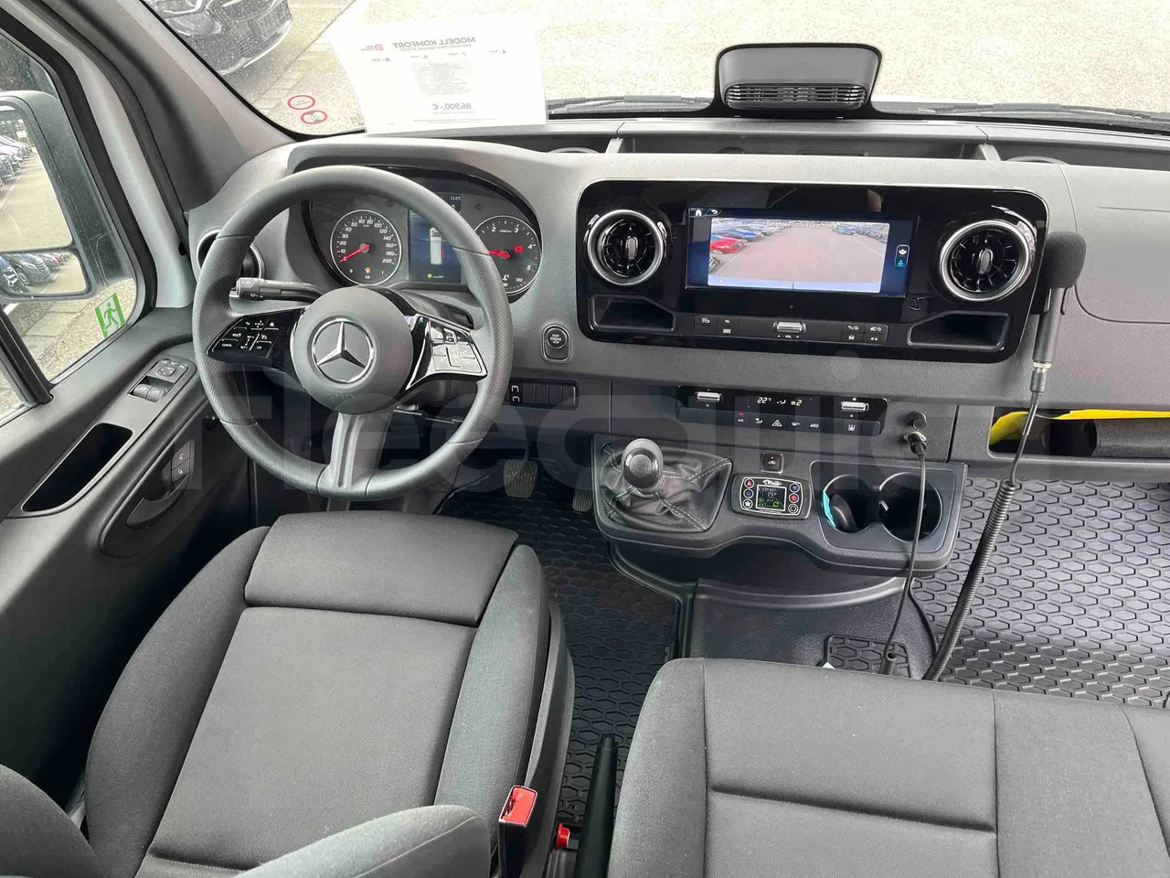 Mercedes-Benz Sprinter - Complete Driver's Dashboard