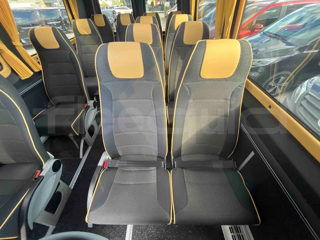 Mercedes-Benz Sprinter - central seat safety belt