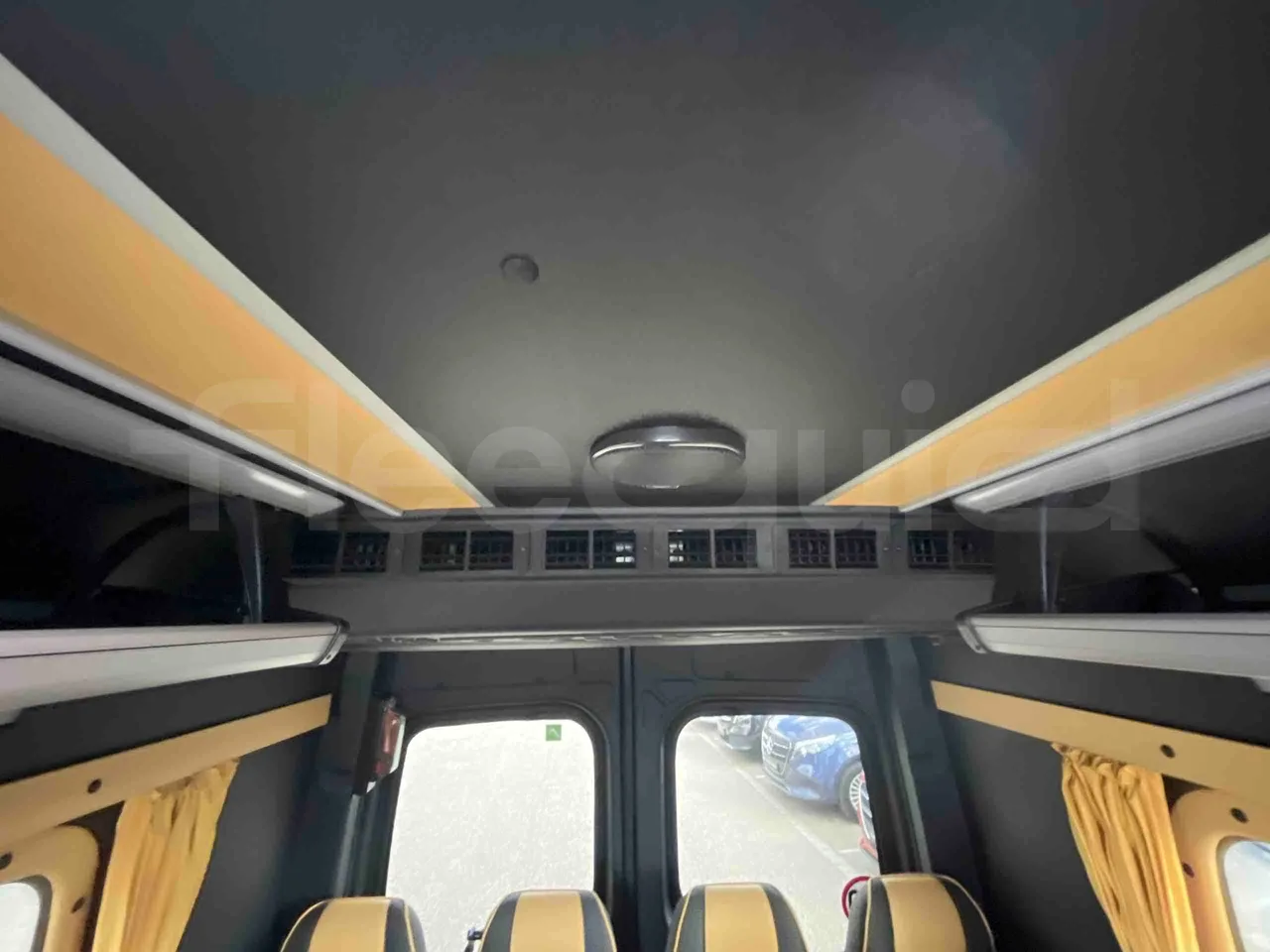 Mercedes-Benz Sprinter - Usb Charging
