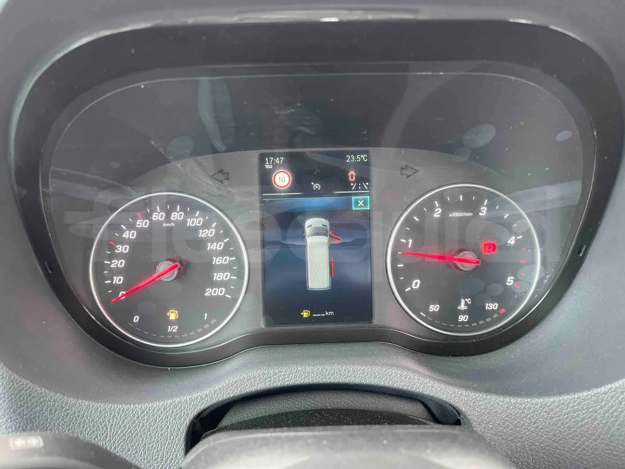 Mercedes-Benz Sprinter - Dashboard Engine On