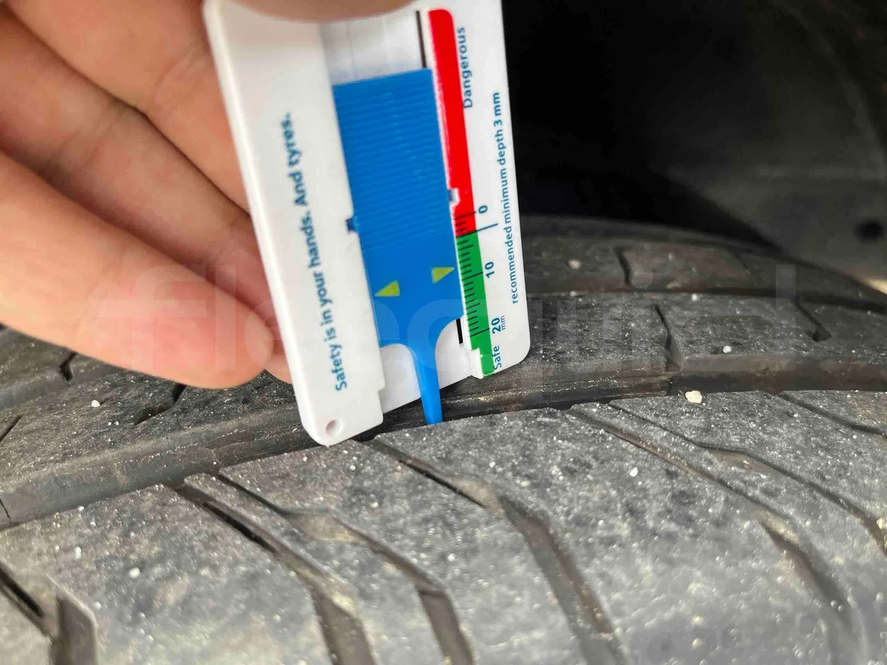 Mercedes-Benz Sprinter - First Axle Left Side: Tyre Size