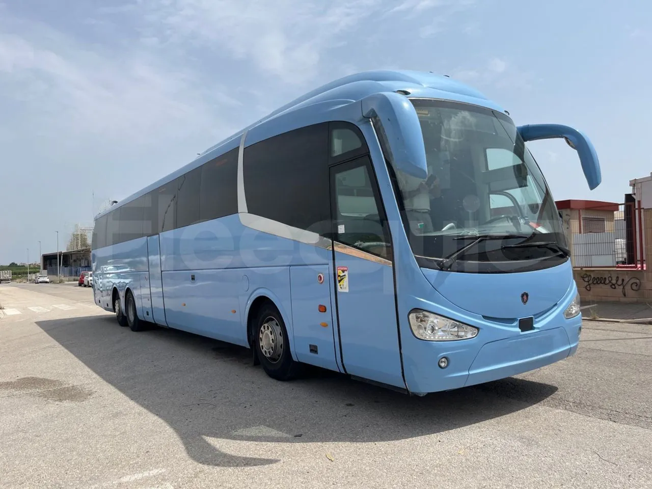 Irizar i6 15.35 - EUR6 - 331kW - 14.98m - 3/4 front right doors (mandatory for bus to scrap)