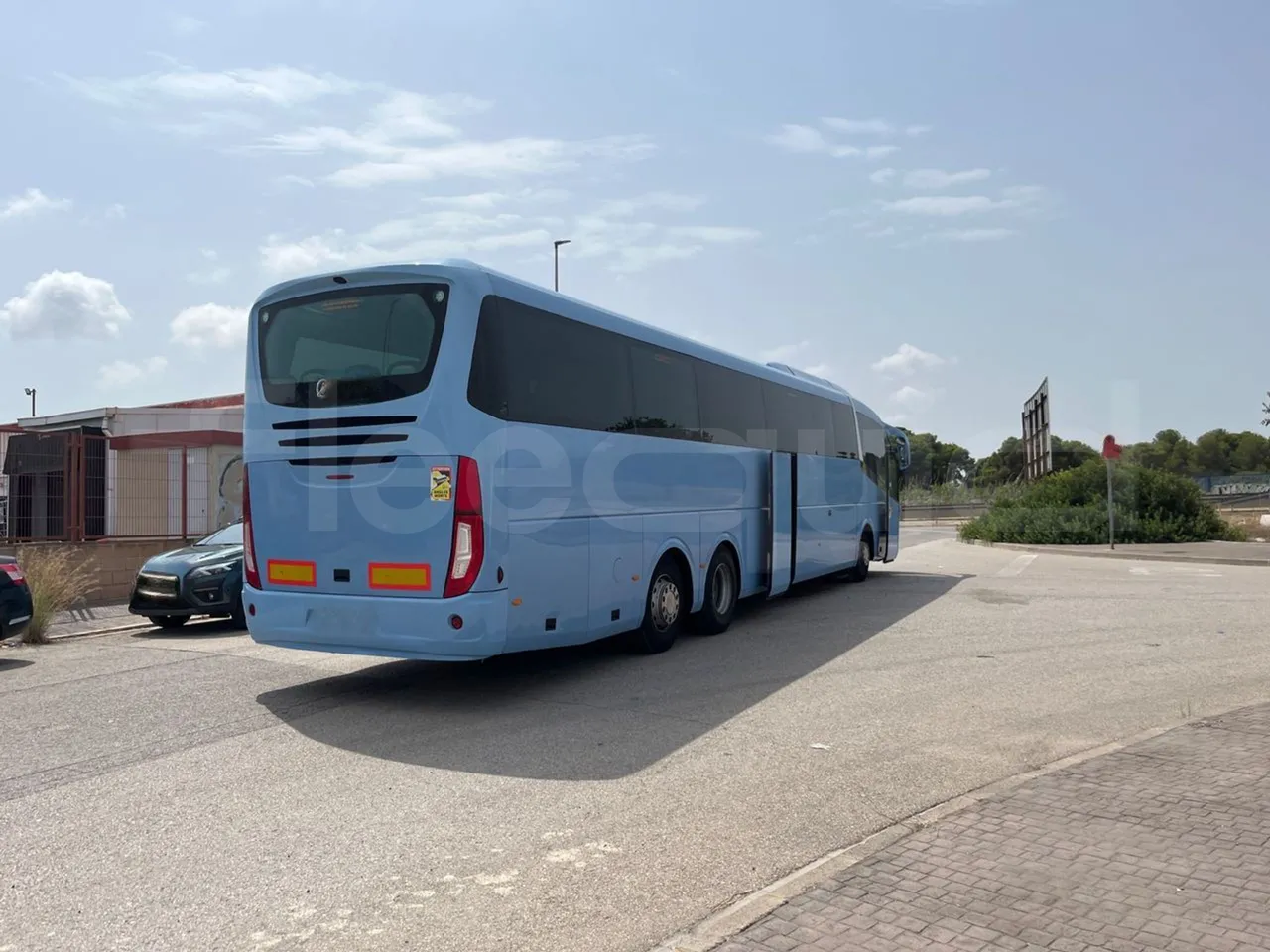 Irizar i6 15.35 - EUR6 - 331kW - 14.98m - 3/4 right rear doors open
