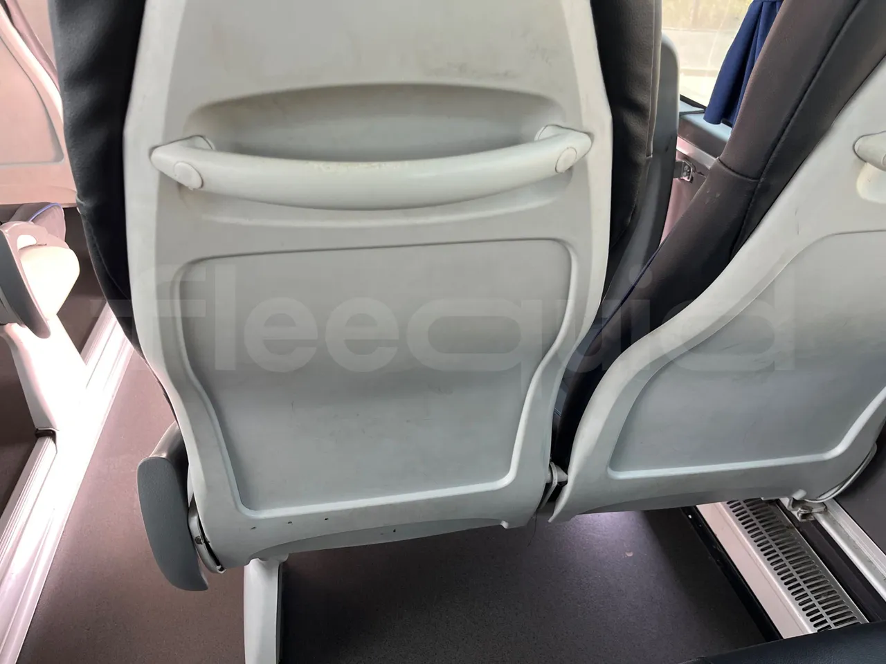 Irizar i6 15.35 - EUR6 - 331kW - 14.98m - mesh detail photo