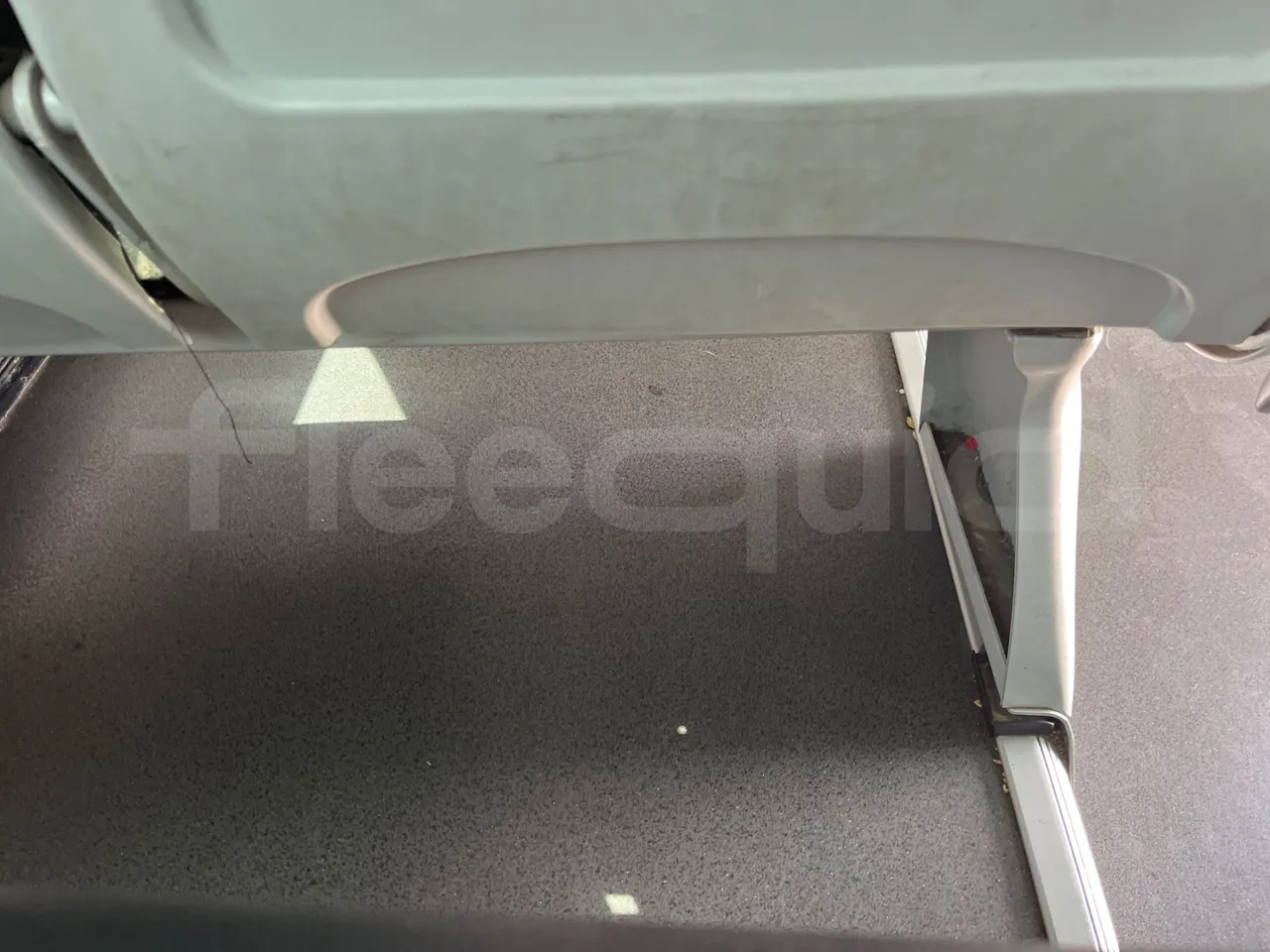 Irizar i6 15.35 - EUR6 - 331kW - 14.98m - footrest detail photo