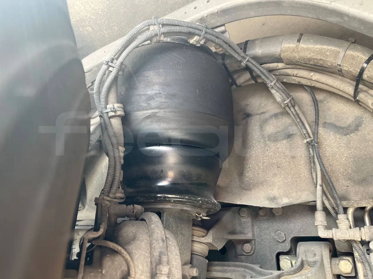 Irizar i6 15.35 - EUR6 - 331kW - 14.98m - front air springs left