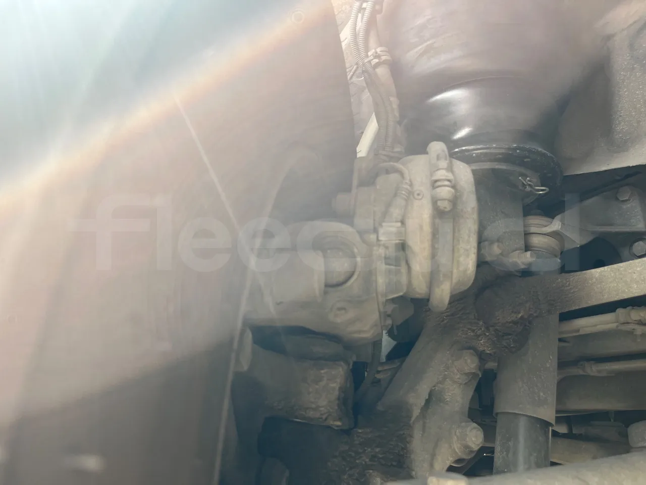Irizar i6 15.35 - EUR6 - 331kW - 14.98m - front brake calipers left