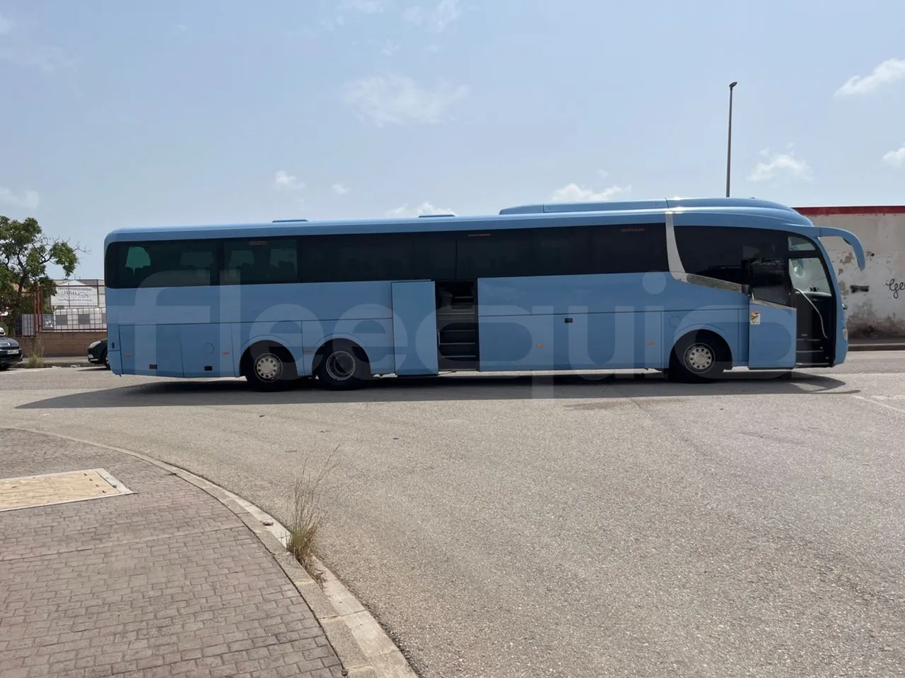 Irizar i6 15.35 - EUR6 - 331kW - 14.98m - right side doors open