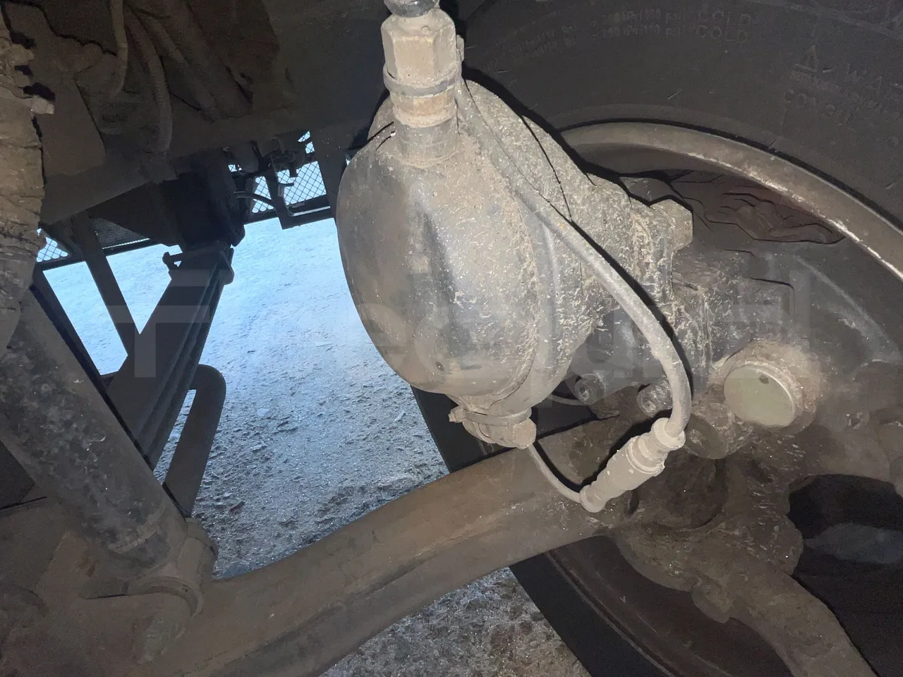 Temsa Opalin MD7 - Euro 6 - 129 kW - 8.400 mt - front brake calipers right