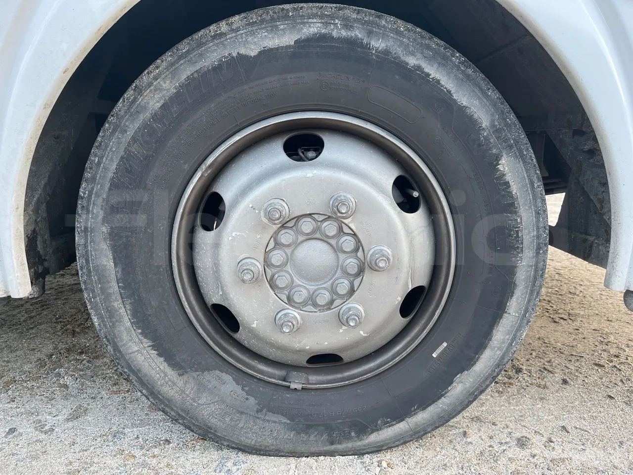 Temsa Opalin MD7 - Euro 6 - 129 kW - 8.400 mt - front left tire measurements