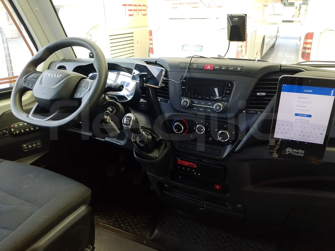 Iveco Indcar WGIVMY11 MOBI SCUOLABUS - EUR6 - 100Kw - 8,592m - buttons panels on (mandatory for bus to scrap)