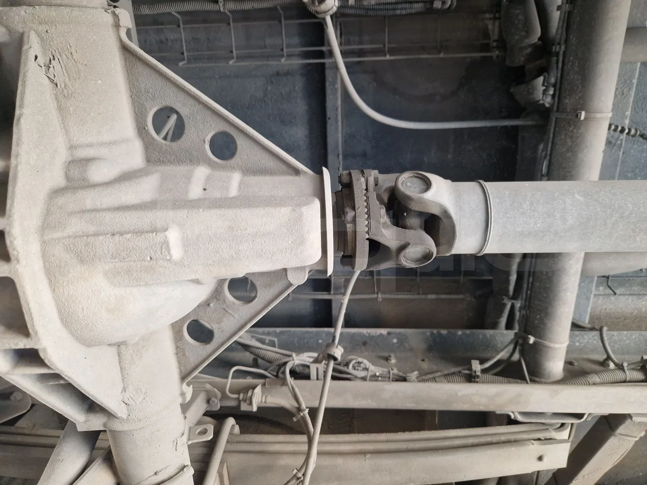 Iveco Indcar WGIVMY11 MOBI SCUOLABUS - EUR6 - 100Kw - 8,592m - driveshaft photo