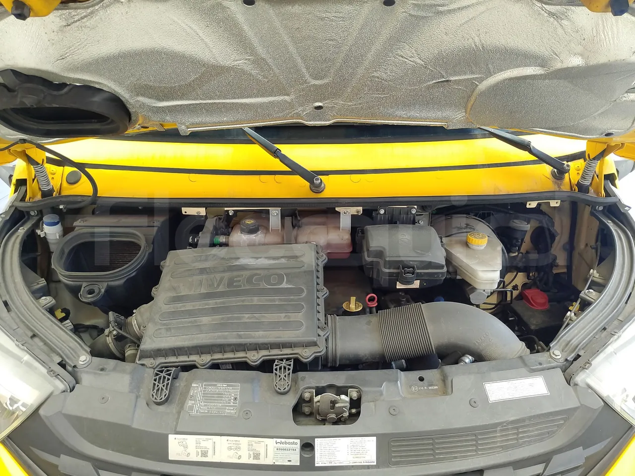 Iveco Indcar WGIVMY11 MOBI SCUOLABUS - EUR6 - 100Kw - 8,592m - rear hatch open (mandatory for bus to scrap)