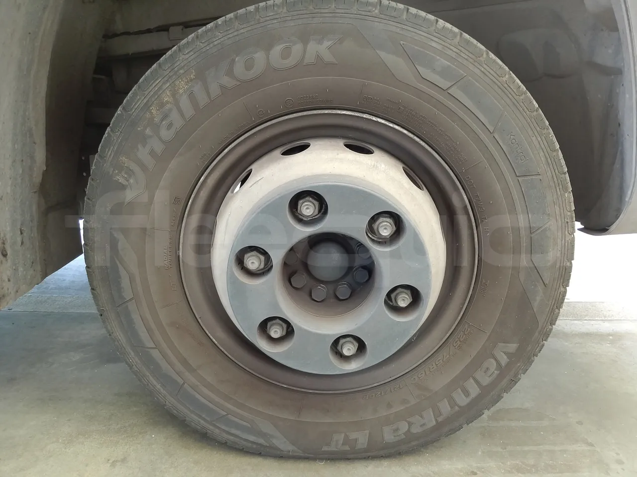 Iveco Indcar WGIVMY11 MOBI SCUOLABUS - EUR6 - 100Kw - 8,592m - front left tire measurements