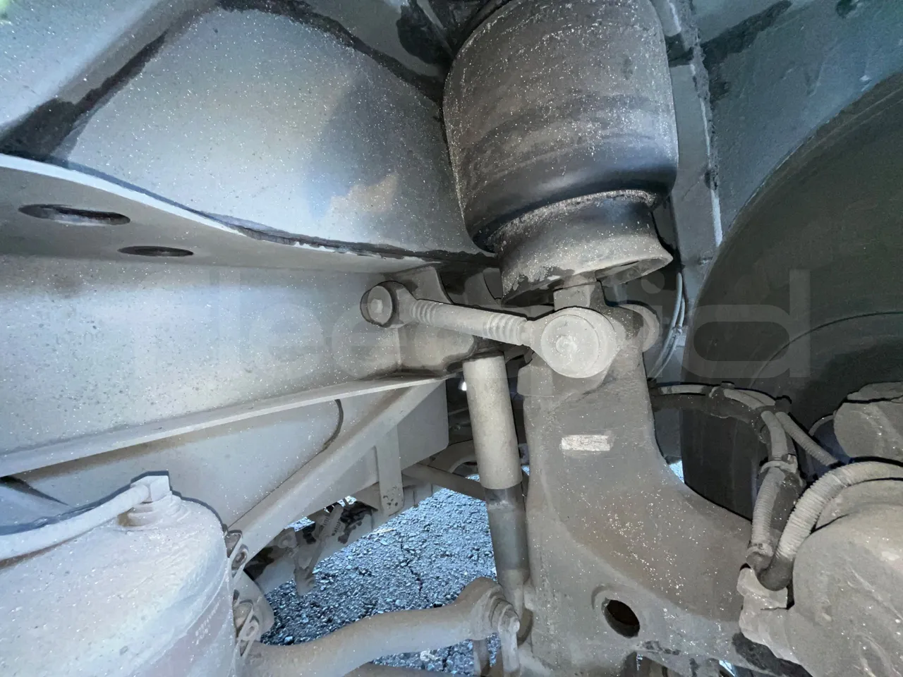 Irizar PB Man Ratio R33/18400 - Euro 5 - 294 kW - 12.200 mt - front shock absorbers right