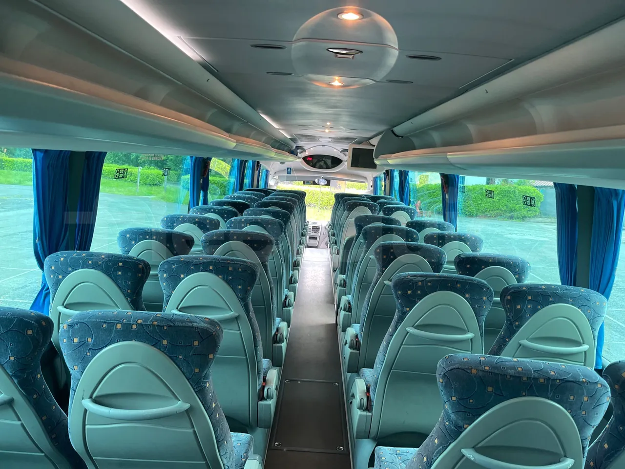 Irizar PB Man Ratio R33/18400 - Euro 5 - 294 kW - 12.200 mt - forward view middle aisle