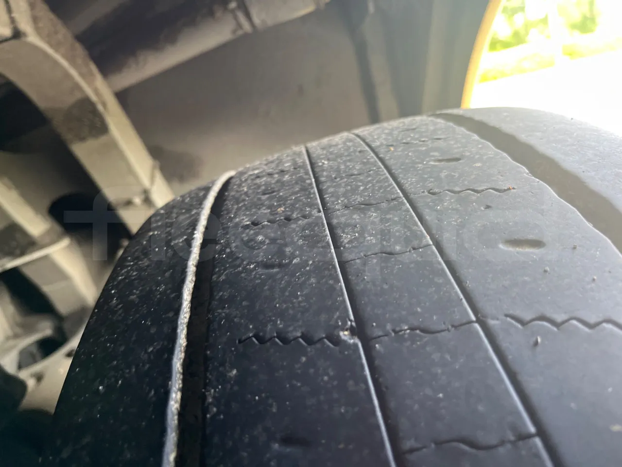 Irizar PB Man Ratio R33/18400 - Euro 5 - 294 kW - 12.200 mt - tread condition front tires right