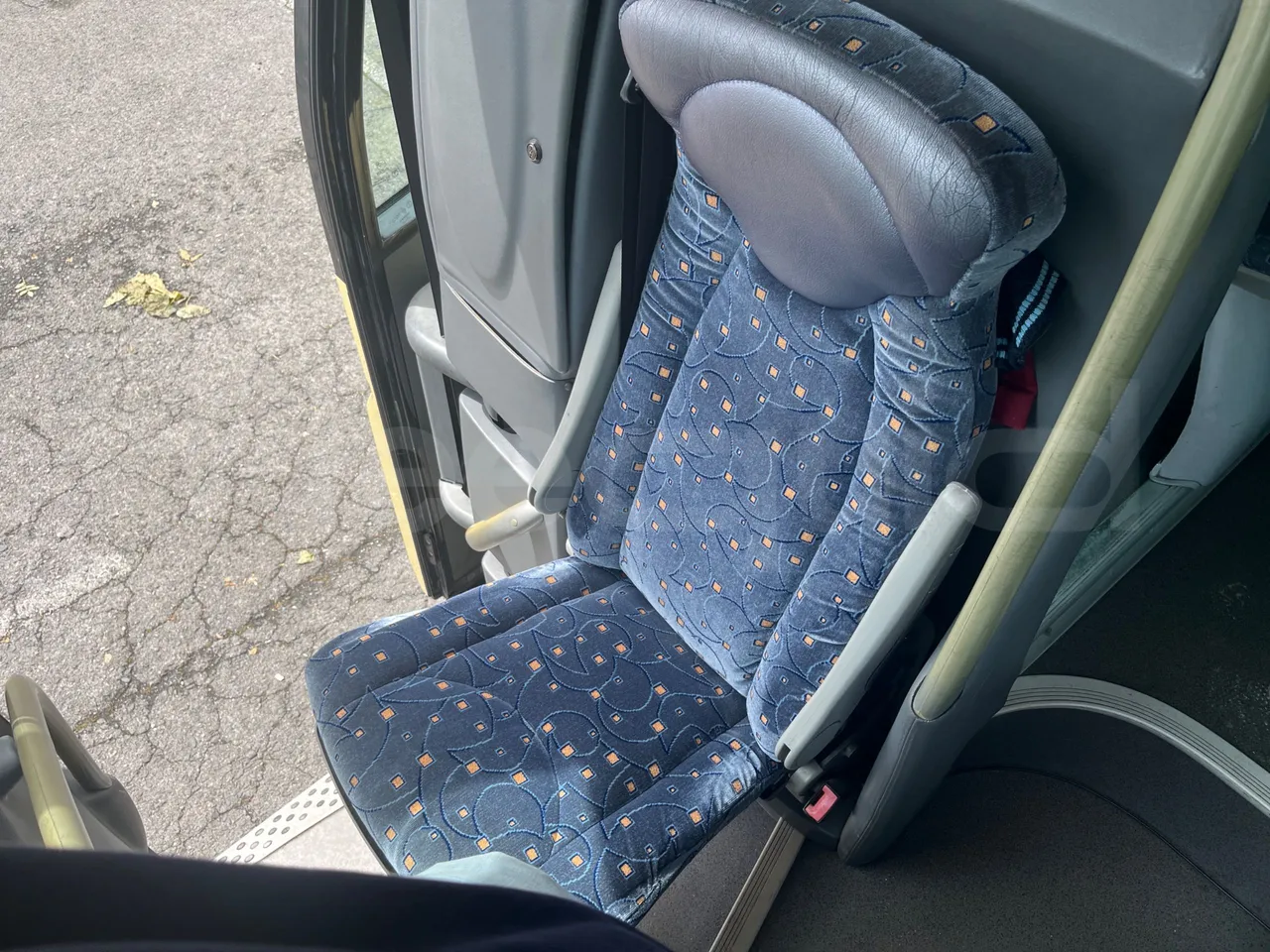 Irizar PB Man Ratio R33/18400 - Euro 5 - 294 kW - 12.200 mt - hostess seat photo