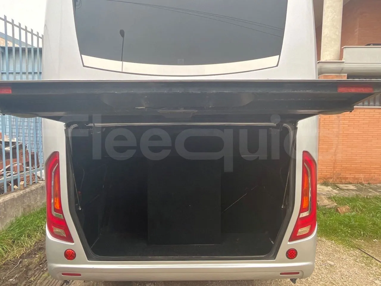 Mercedes-Benz Atego 967PKX2 - Euro 6 - 175 kW - 8 mt - 3/4 right front doors open