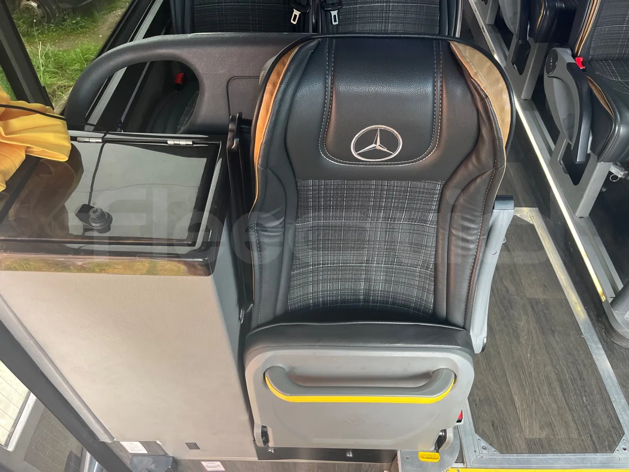 Mercedes-Benz Atego 967PKX2 - Euro 6 - 175 kW - 8 mt - driver's seat photo