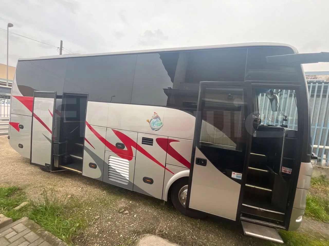 Mercedes-Benz Atego 967PKX2 - Euro 6 - 175 kW - 8 mt - luggage rack photo